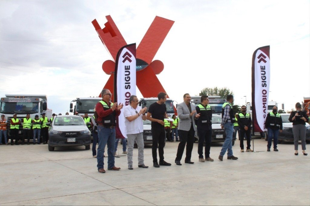 Presidente de Ciudad Juárez arranca brigada especial de&nbsp;bacheo