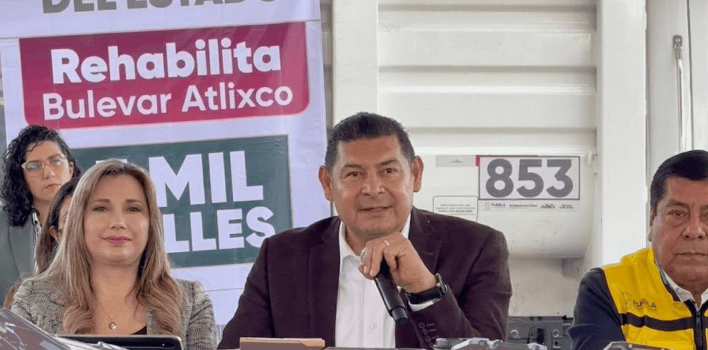 Armenta anuncia 25 km nuevos de carreteras y proyectos viales&nbsp;estratégicos